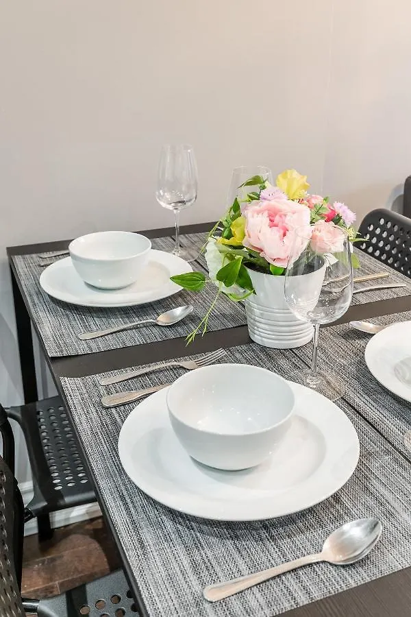 Apartament Modern 3Br Apt In The Heart Of Trinity Bellwoods Toronto 0*,  Kanada